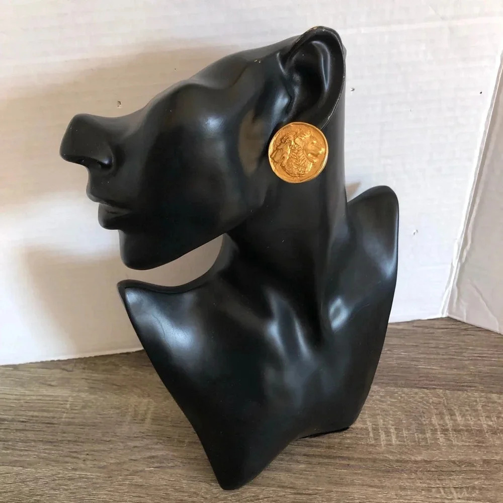 Vtg Goldtone Double Lions Heads Earrings